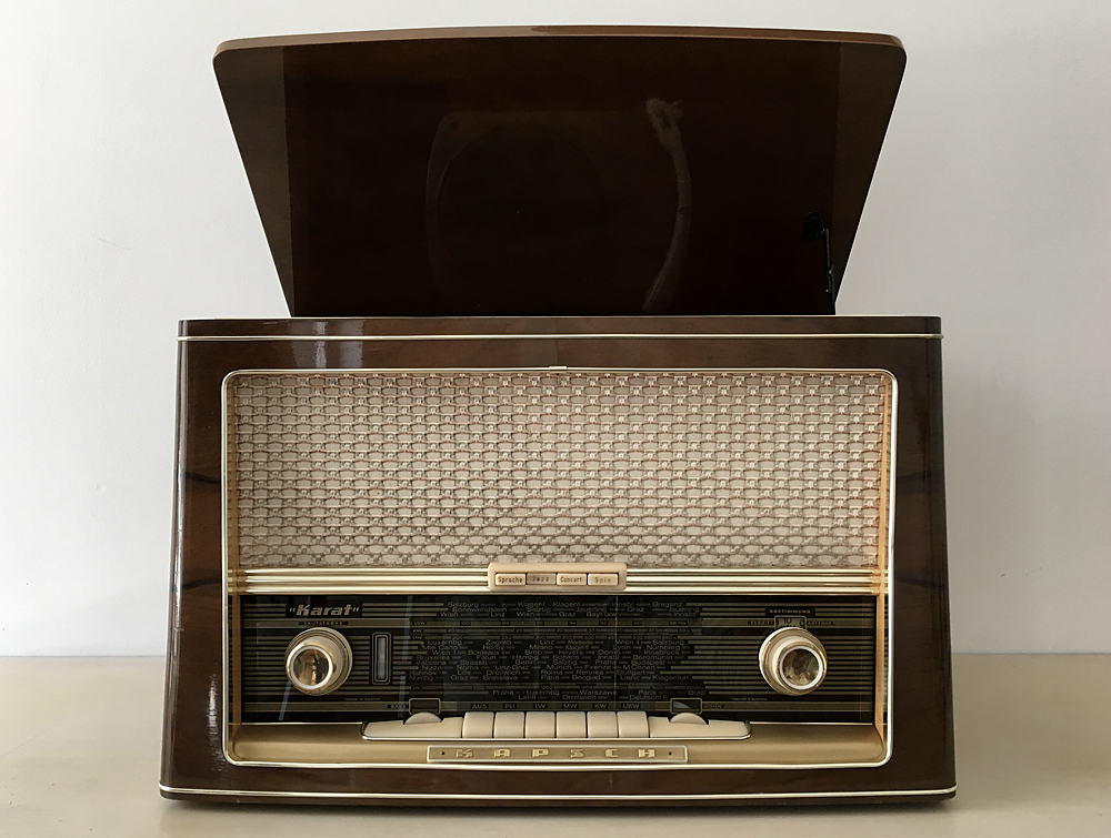 Universum 10 Transistors 1968 Vintage Radio / UKW-3 Radio / Collectible  Radio Leather Case/ Rare Portable Radio Germany / LW MW 